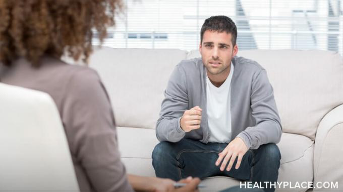 Lær om de forskellige typer mentale sundhedsrådgivere, og hvordan du finder en god rådgiver for mental sundhed til dig på HealthyPlace.com.
