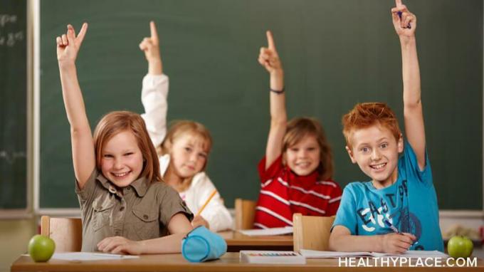 Gå tilbage til skoletips til forældre til børn med psykisk sygdom og behandl både spænding og angst i det nye skoleår på HealthyPlace.