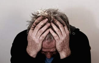 Vrede er et udfordrende symptom på depression, især når det er konstant, ekstremt og ødelæggende. Lær mere om vrede som et symptom på depression.