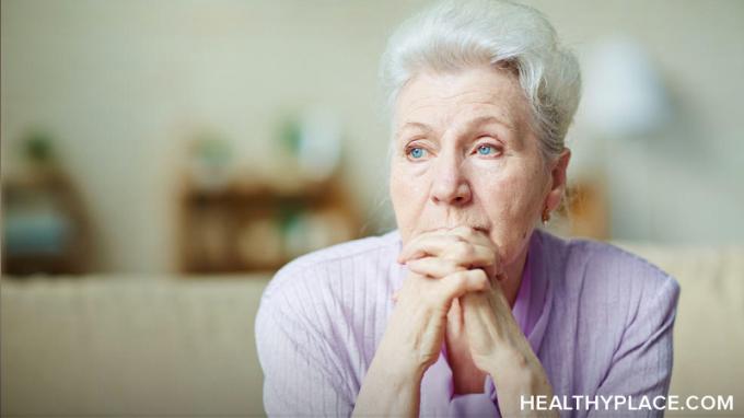 Se på nogle gentagne opførsler forbundet med Alzheimers sygdom, og hvordan du reagerer på dem uden at forårsage mere stress på HealthyPlace.