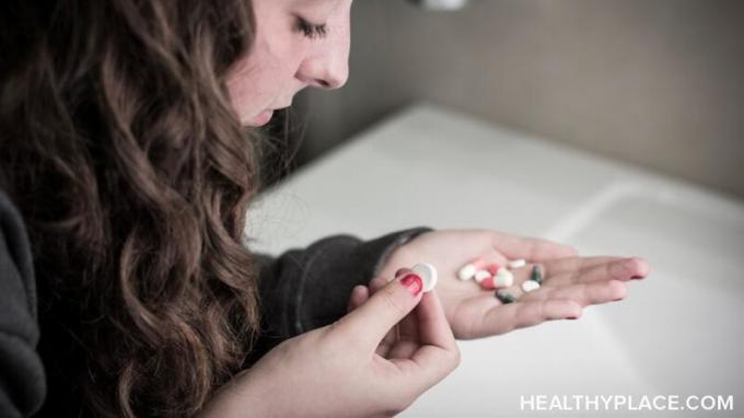 Afhængighed af benzodiazepiner kan være farligt for brugerne, også dem, der får ordineret medicinen. Læs mere for at undersøge risikoen for at bruge benzodiazepiner.