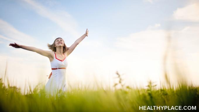 Du kan forbedre din mentale sundhed og velvære på trods af vanskeligheder. Lær nogle praktiske måder at forbedre din trivsel på HealthyPlace.com