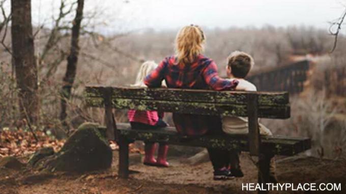Din forældrestil kan påvirke dine børns mentale sundhed. Lær, hvad forældrestilarter er, og hvordan de kan påvirke dine børns udvikling på HealthyPlace.