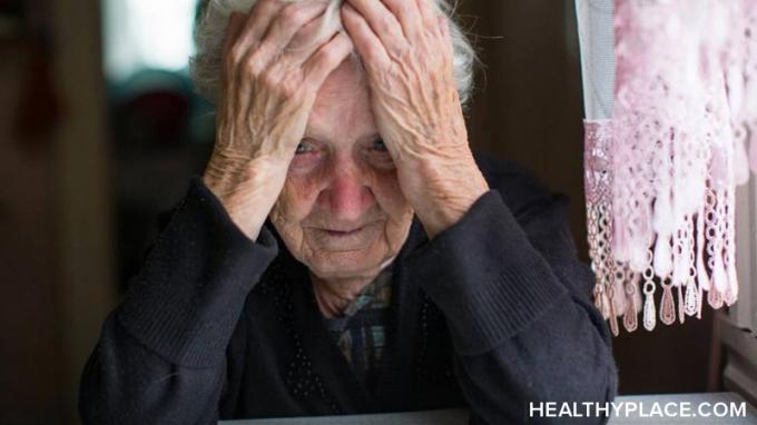 Det kan være nødvendigt at bruge medicin til behandling af angst hos Alzheimers patienter, men der er risici, du skal være opmærksom på. Lær om dem på HealthyPlace.